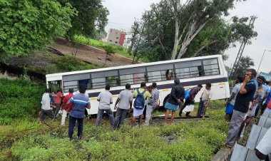 போலிஸ் வாகனம் கவிழ்ந்து 7 பேர் காயம்!