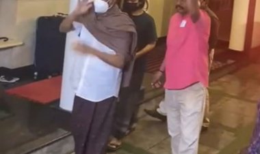 "டேக் கேர்" தலைவா! ரஜினி ரசிகர்கள் உற்சாகம்!