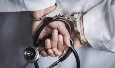 செக்ஸ் மேட்டரில் இரண்டு அரசு மருத்துவர்கள் கைது!