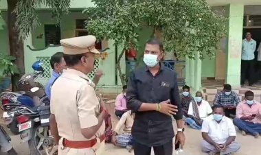 காவல் துறையினர் மற்றும் பிடிஓவை எதிர்த்து திமுக வழக்கறிஞர் ஆர்பாட்டம்!