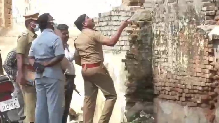 ஜோஸ் அலுக்காஸே காலி! கண்காணிப்பு கேமராக்களில் ஸ்பிரே அடித்து கொள்ளை!