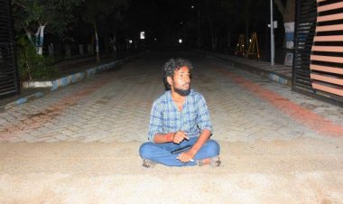 மாணவரை தாக்கிய இன்ஸ்பெக்டர் 'சஸ்பெண்டு'!