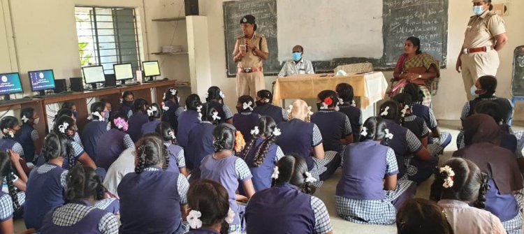 தமிழகத்திலேயே இ-அலுவலக சேவையில் வேலூர் டிஐஜி அலுவலகம் சிறப்பு-டிஜிபி பாராட்டு:-