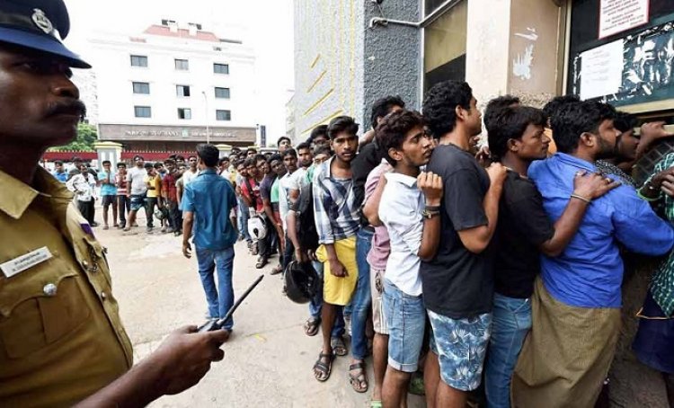 திரையரங்குகள் முழு இருக்கைகளுடன் இயங்க அனுமதி!