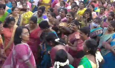 பெண் போலிசாரின் செம டான்ஸ்! உற்சாகப்படுத்திய டி.ஐ.ஜி!