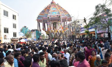 திருவாரூர் தியாகராஜர் கோவில் ஆழித்தேரோட்டம் இன்று நடைபெற்றது! மந்திரிகள் பங்கேற்பு!