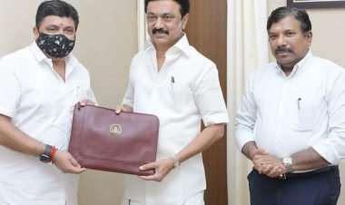 சமூக ஊடகங்களுக்கு பட்ஜெட்டில் கிடுக்கிபிடி!