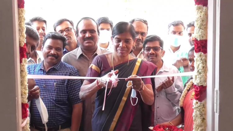 மந்திரியை மதிக்காத தெனாவட்டு வேந்தர்!