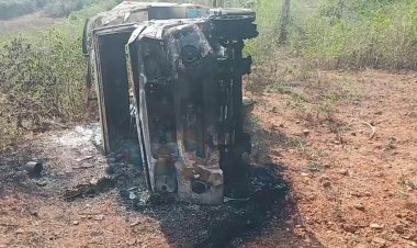 11 பேரை காவு வாங்கிய பிக்கப் வேன் எரிப்பு!