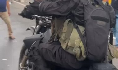 மோட்டார் பைக்கில் வந்து சென்ற ஆயுதம் ஏந்திய நபர்கள்:- இலங்கையில் பீதி!!