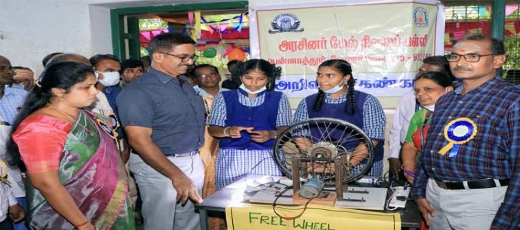 கண்டுபிடிப்புகளை கண்டு வியந்த கலெக்டர்!