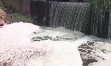 குரோமியம் கழிவை பாலாற்றில் கலக்கும் தோல் தொழிற்சாலைகள்:-கண்டு கொள்ளாத மாசு கட்டுபாட்டு வாரியம்! 