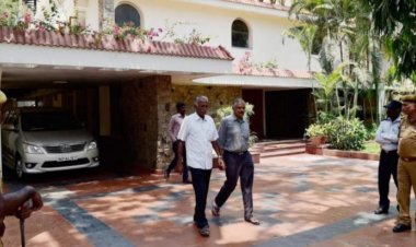 சீனர்களுக்கு விசா வழங்க ரூ.50 லட்சம் லஞ்சம்! ப.சிதம்பரம் வீடுகளில் சிபிஐ சோதனை!!