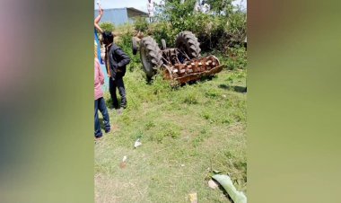 மலையிலிருந்து மீண்டும் உருண்ட வாகனம்! கையைப்பிசையும் வனத்துறை!