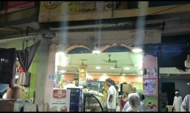 ஆம்பூர் ரொட்டியில் கரப்பான் பூச்சி ஸ்பெஷல்!