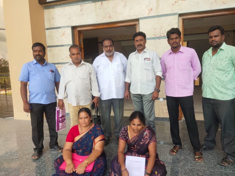 அட்ஜெஸ்மென்டுக்கு ஒத்துவராததால் விரட்டியடிப்பு! கலெக்டர் ஆபிசில் தர்ணா!