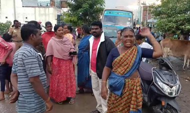 குடியிருப்பு பகுதியில் மனிதக்கழிவுகள்:- நகராட்சி ஊழியர்களை கண்டித்து மறியல்!