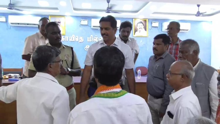 சுதந்திர போராட்ட தியாகிகள் குடும்பத்தினரை சிறப்பாக கவுரவித்த வேலூர் ஆட்சியர்!
