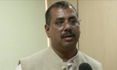 போலி சான்றிதழ் வழங்கும் அதிகாரிகள் மீது நடவடிக்கை!