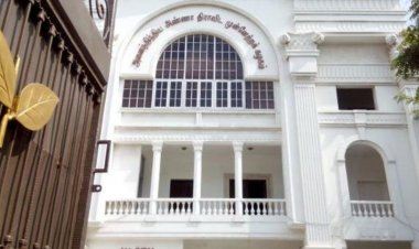 அதிமுக தலைமைகழகத்தின் 113 ஆவணங்கள் ஓபிஎஸ் தரப்பினரிடமிருந்து மீட்பு! சிபிசிஐடி தகவல்!!