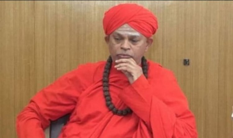 இரண்டு மாணவிகளுக்கு பலான தொல்லை:- புகழ்பெற்ற மடாதிபதி அதிரடி கைது!