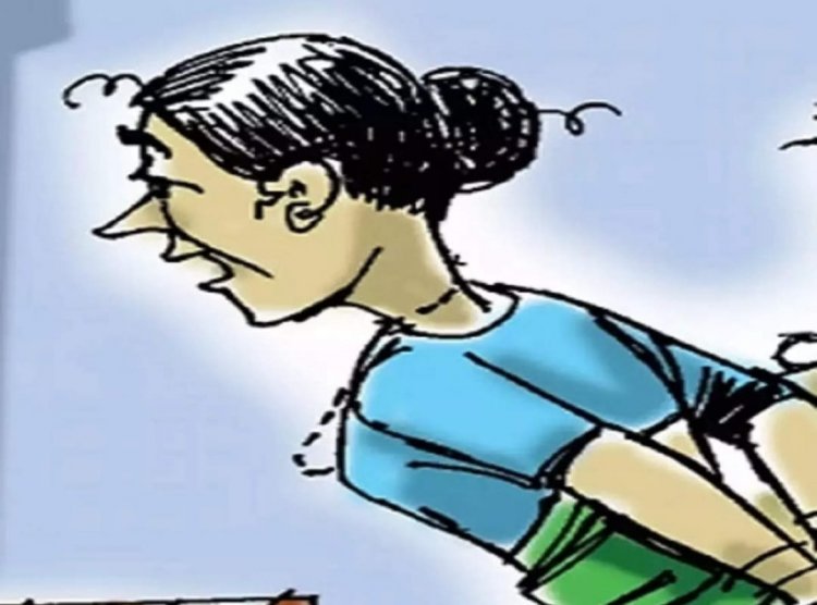 17 வயது சிறுவனிடம் பலான உறவு! பெண் மீது பாய்ந்த போக்சோ!