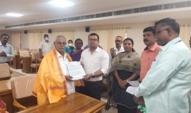 ஆட்சியர் அமர்குஷ்வாஹா அவர்களால் கௌவரவிக்கப்பட்ட மூத்த குடிமக்கள்!