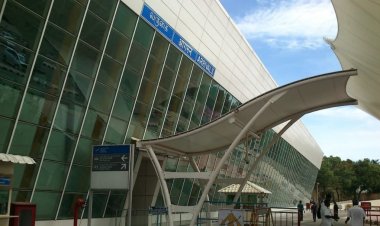 கோவை விமான நிலையத்துக்கு வரும் தங்க பிஸ்கஸ்ட்டுகள்!