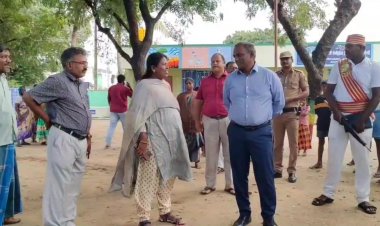 கைவிடப்பட்ட பள்ளிக்கூட கட்டிடம் சேப்டிக்காக இடிப்பு!