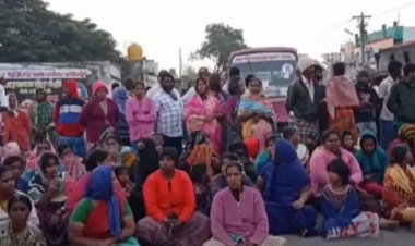 கல்லூரி முதல்வரை கண்டித்து மாணவர்கள்  போராட்டம்!