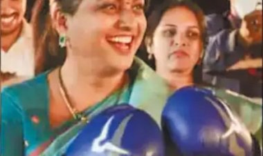 அமைச்சர் ரோஜாவின் வெறித்தனம்!