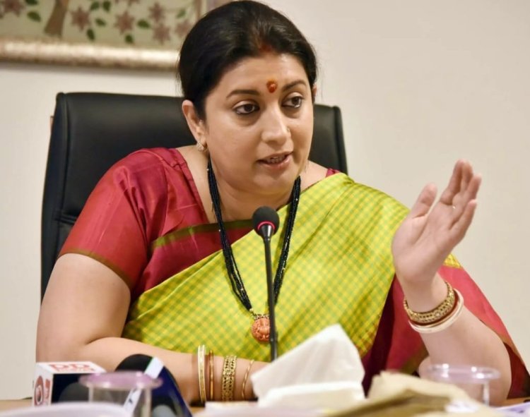 செக்ஸ்-க்கான வயதை குறைக்க முடியாது! சான்றுகளுடன் விளக்கிய அமைச்சர் ஸ்மிரிதி இராணி!