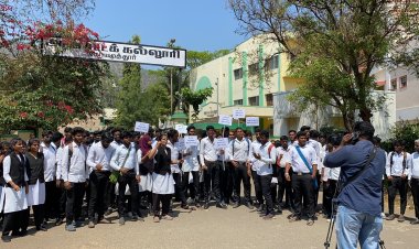 சட்டகல்லூரி மாணவர்களின் இரவு போராட்டம்!