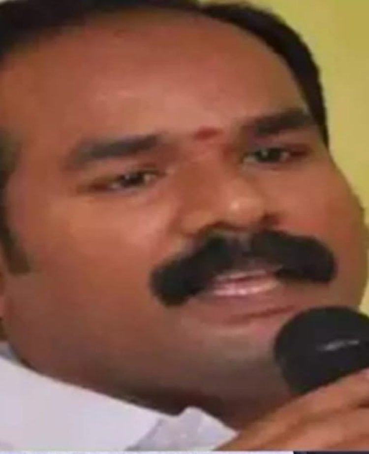 மாணவியுடன் குரூப் செக்ஸ் வைத்த அதிமுக பிரமுகர் கட்சியிலிருந்து நீக்கம்!