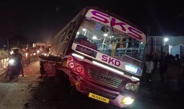 டிவைடர் மீது மோதிய பஸ்:-15 பேர் காயம்!!