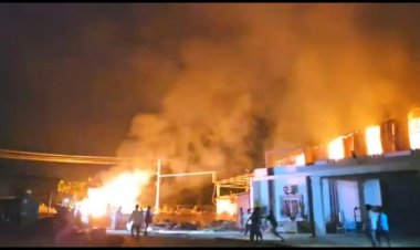 எரிந்த ஊதுவத்தி தொழிற்சாலை:-12 கோடி ரூபாய் நஷ்டமாம்!