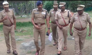 திடீரென குளச்சல் சரகத்திற்கு சென்ற டி.ஜி.பி சைலேந்திரபாபு! ரைட்டர்களுக்கு பாராட்டு!