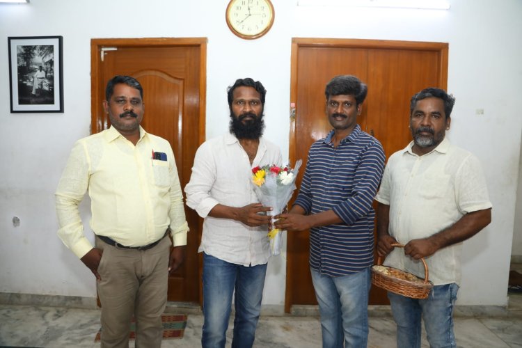 "அம்புநாடு ஒம்பது குப்பம்" பர்ஸ்ட் லுக் போஸ்டர்! இயக்குனர் வெற்றி மாறன் வெளியிட்டார்!