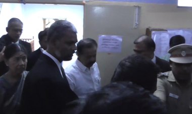 அமைச்சர் பொன் முடியும் மனைவியும் விடுதலை! லஞ்ச ஒழிப்பு பிரிவு பதிவு செய்து வழக்கு புஸ்வானம் ஆனது