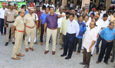 பேருந்து நிலையத்துக்குள் நுழைந்த கலெக்டர் குமாரவேல் பாண்டியன்!