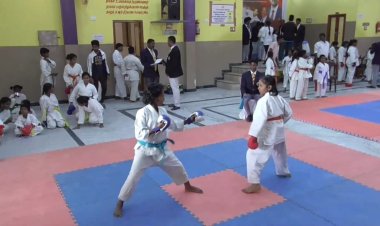 500-க்கும் மேற்பட்ட மாணவ மாணவிகள் பங்கேற்ற கராத்தே போட்டி!