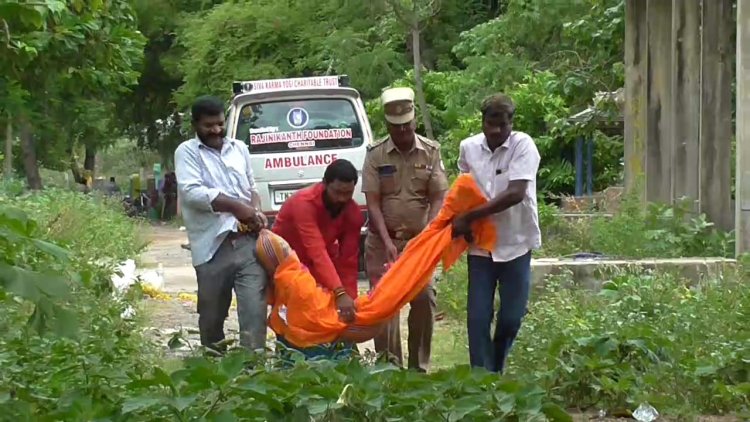 ரஜினிகாந்த் அளித்த வாகனத்தில் 2046 -வது சடலம்! சமூகசேவகரின் பாராட்டுக்குரிய செயல்!