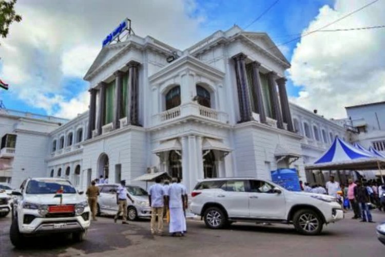 தமிழகத்தில் IAS அதிகாரிகள் மாற்றம்!