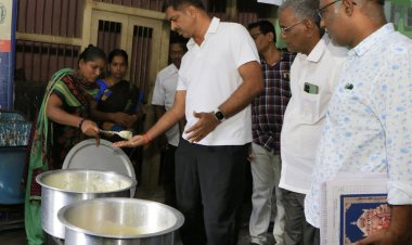 காலை உணவை ருசிபார்த்த கலெக்டர்!