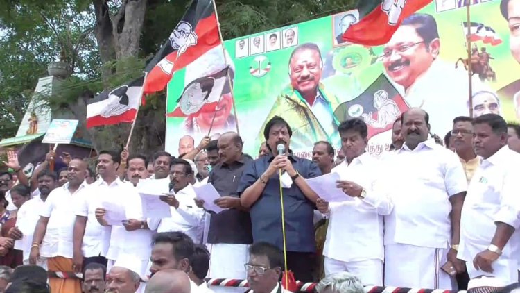 கொடநாடு கொலை கொள்ளை:-காரணமானவர்களை தண்டியுங்கள்!! ஓ.பி.எஸ். அணியும் அமமுகவும் ஆர்பாட்டம்!