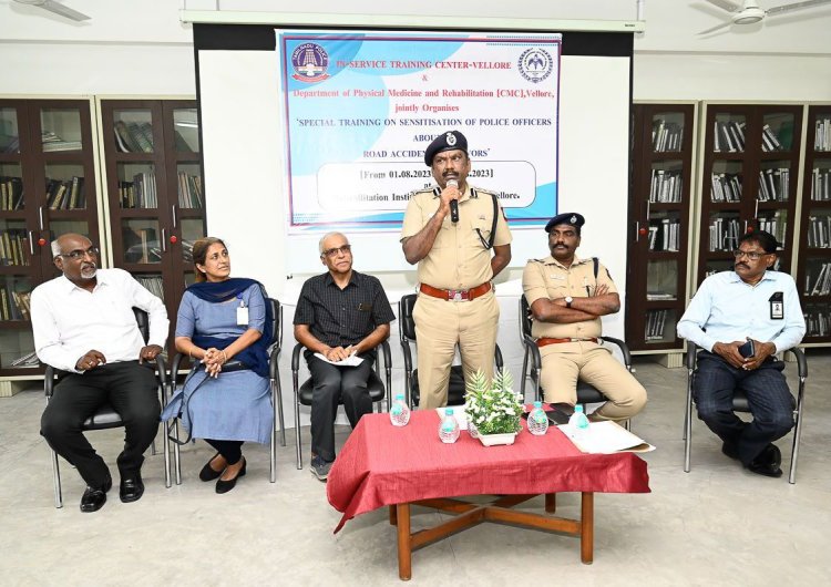 விபத்தில் சிக்குபவர்களை போக்குவரத்து காவலர்கள் சந்திக்கனும்! டிஐஜி தலைமையில் கூட்டம்!