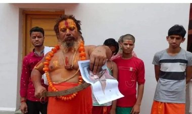 உதயநிதியின் தலைக்கு பத்து கோடியாம்!  ஜூனியர் என மம்தா பானர்ஜி, காங் தலைவர்கள் எதிர்ப்பு!