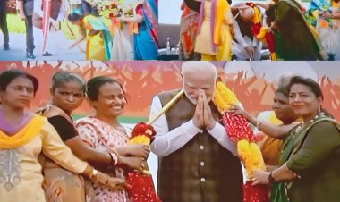 பிரதமரின் காலில் விழ முயன்ற வானதி! விரல் நீட்டி எச்சரித்த மோடி!