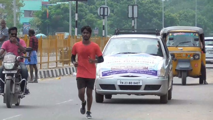 சட்டகல்லூரி மாணவரின் நடைபயணம்!