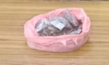 டூவீலரில் கஞ்சா சப்ளை!